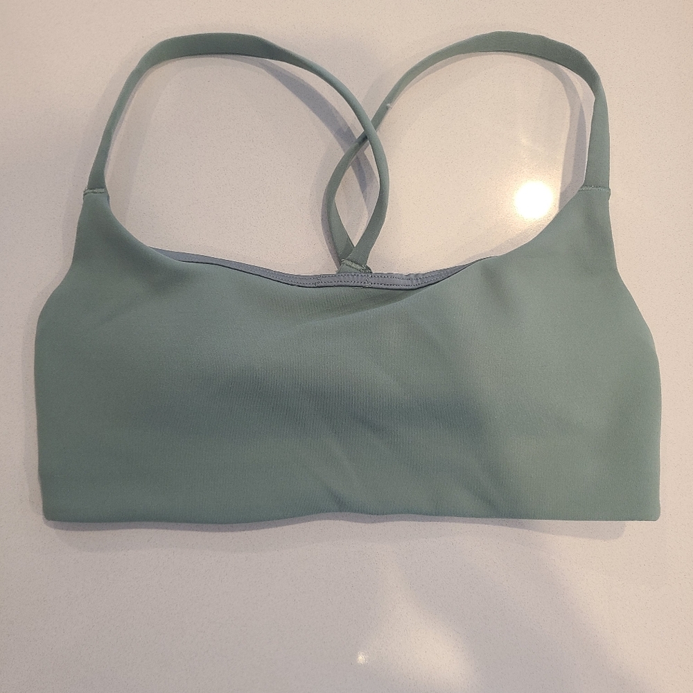 Train Strappy Racer Bra